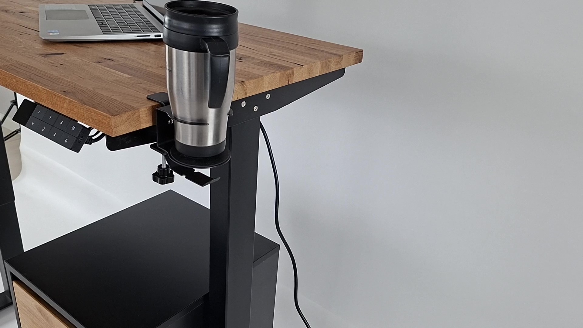 Biurko_regulowane_kubek Biurko regulowane lity dąb | ECOlity 72-122cm