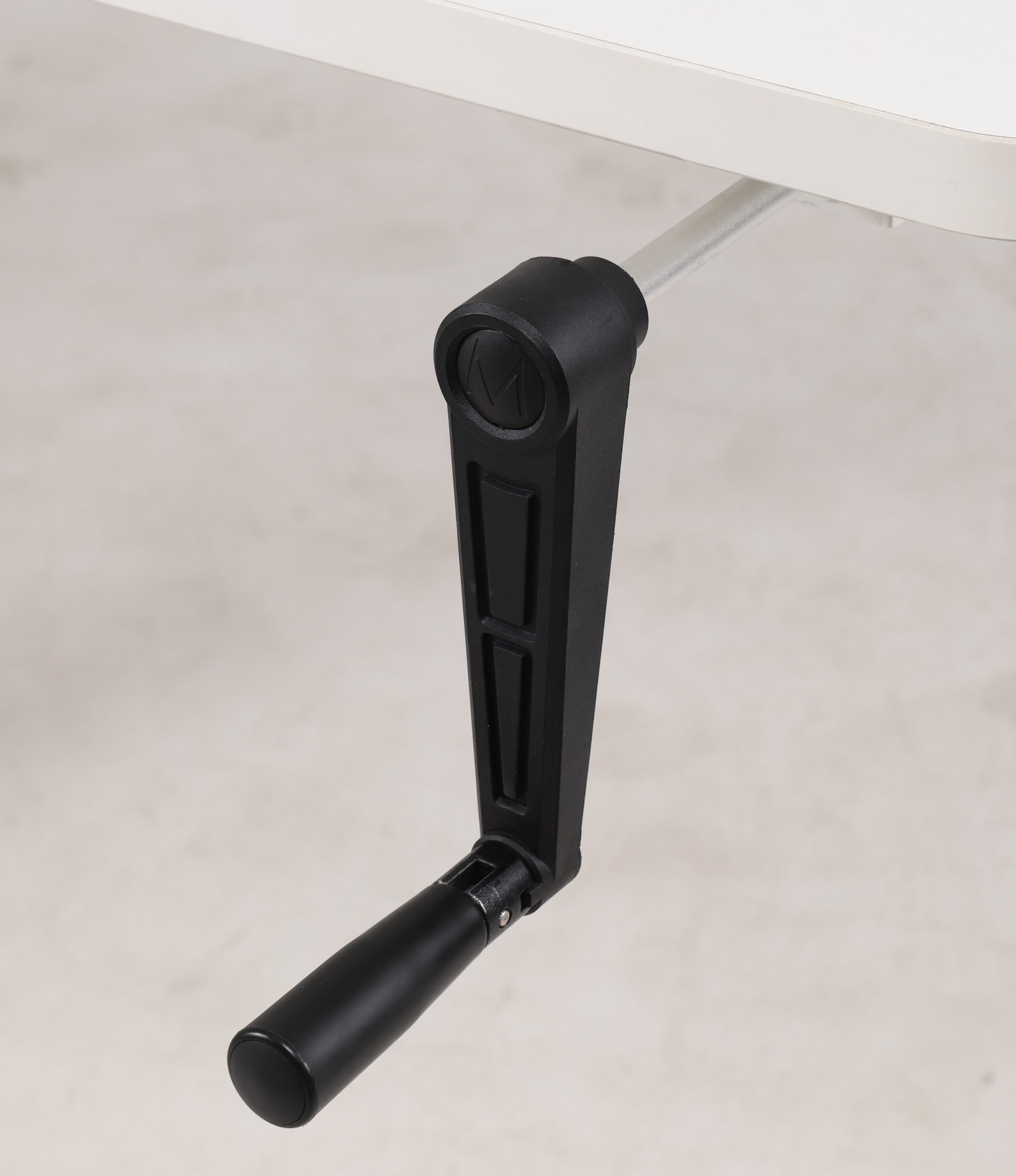 Biurko regulowane korba Biurko regulowane korbką